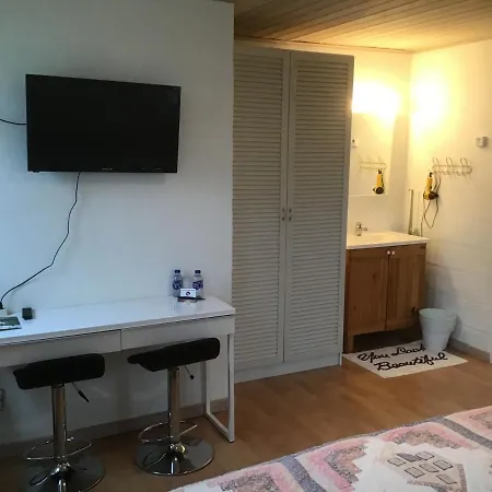 Oda ve Kahvaltı Erjo Holsted