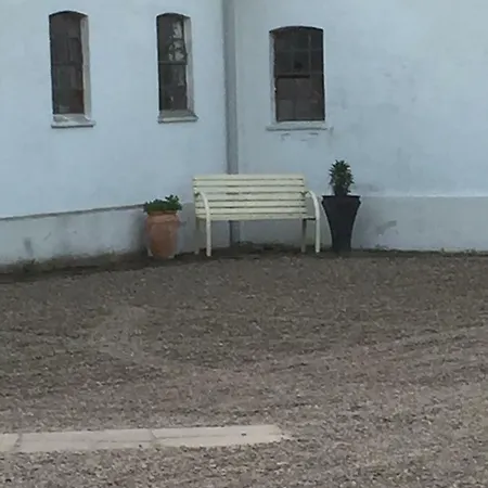 Erjo Oda ve Kahvaltı Holsted